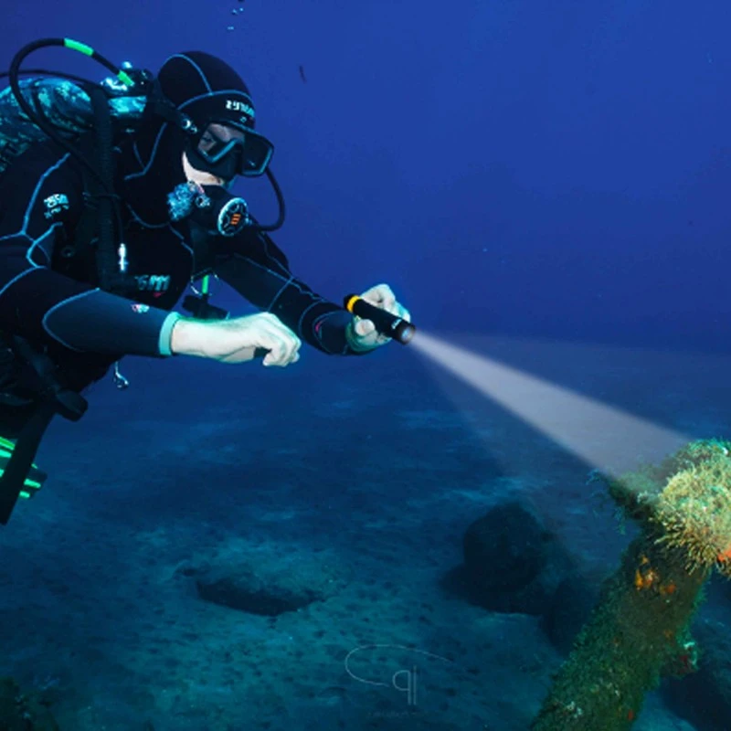 Orca-torch-phare-plongee-d700-1700-lumen-pas-cher-sub-odyssee 8 Orca-torch-phare-plongee-d700-1700-lumen-pas-cher-sub-odyssee – Image 6